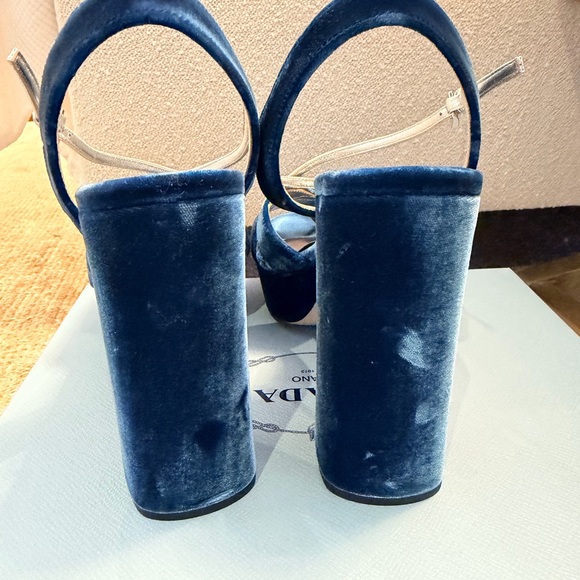 Prada Women's Luxurious Navy Velvet Platform Heels - Picture 6 of 9